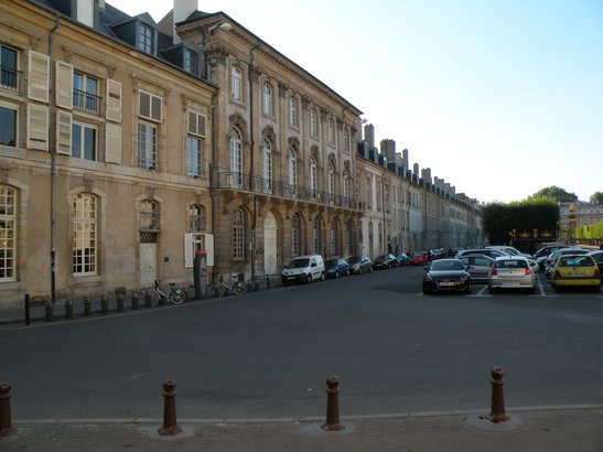  façades d'immeubles, pl de la Carrière